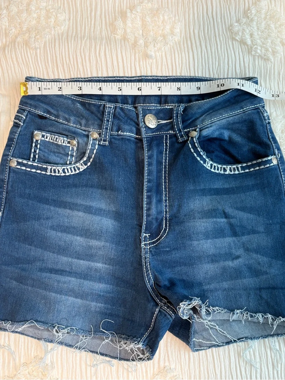 H&Y Fashion Y2K Cutoff Denim Shorts Embroidered Winged Dreamcatcher McBling 3/4 - Picture 3 of 7